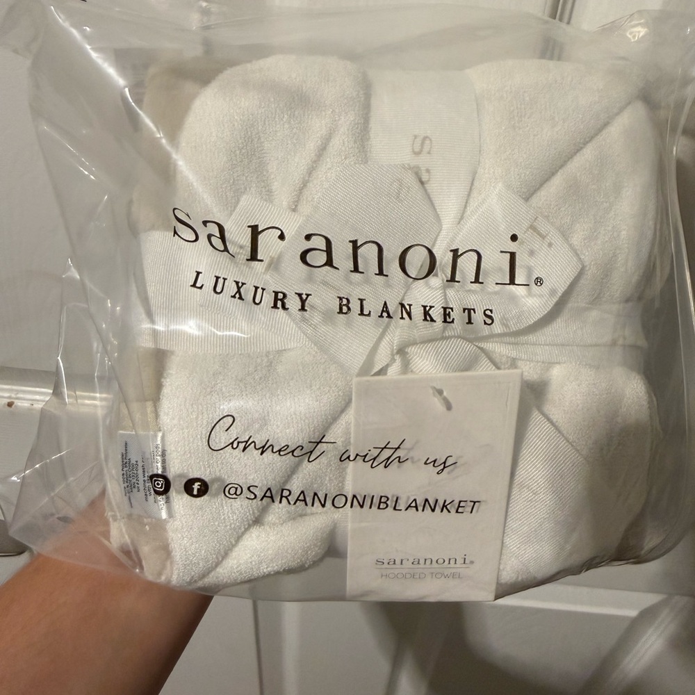 Saranoni White Hooded Towel for Kids